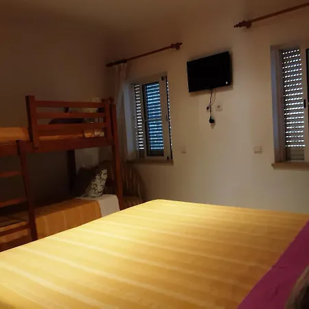 Quarto em Acomodações Particulares Sol & Mar Lagos